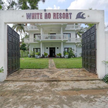Yoho White Ro Resort Тангалла Экстерьер фото